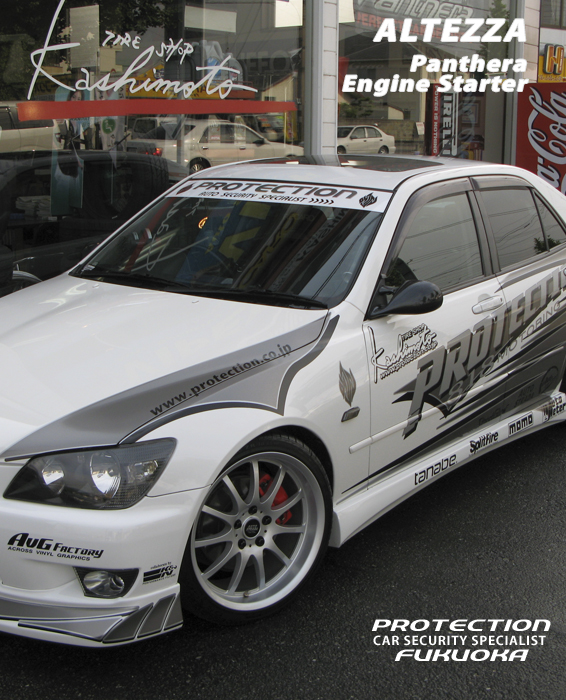 TOYOTA ALTEZZA Panthera + engine starter���C���X�g�[���B���Y�Z�L�����e�B�Ƃ��č������\���ւ�p���e�[���B����ɉ��K�Ȃ����p��񑩂���G���W���X�^�[�^�[�B�p���e�[���ł̓����R���Ŏԓ����x���`�F�b�N�ł���̂Ń����R���ɂăG���W���n����A�ԓ����x���K���ɂȂ����̂��m�F��A��Ԃ��\�ł��B�O���͂��q���܂����g�Œ��ԂƎd�グ��ꂽ�Ƃ̎��B���܂�̎d�オ��̗ǂ��ɓ��Ђ̃f���J�[�I���݂ƂȂ��Ă���܂��B